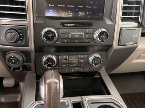 Used 2019 Ford F150 Limited w/ Trailer Tow Package image 11