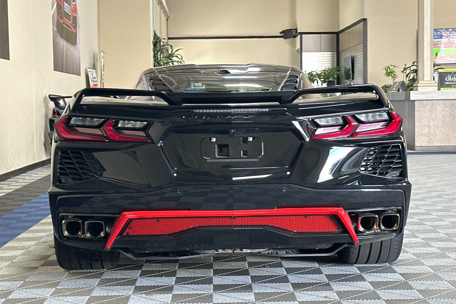 Used 2022 Chevrolet Corvette Stingray Premium Cpe w/ Z51 Performance Package RWD image 5