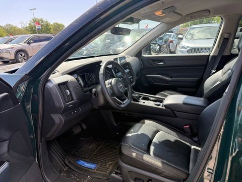 Used 2023 Nissan Pathfinder SL image 24