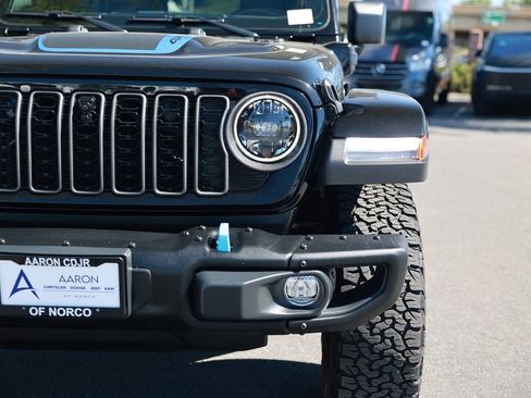 Used 2024 Jeep Wrangler Unlimited Rubicon 4xe image 5