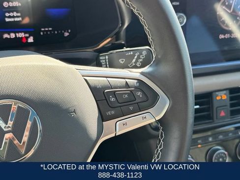 Certified 2023 Volkswagen Taos SE w/ Panoramic Sunroof Package FWD image 41