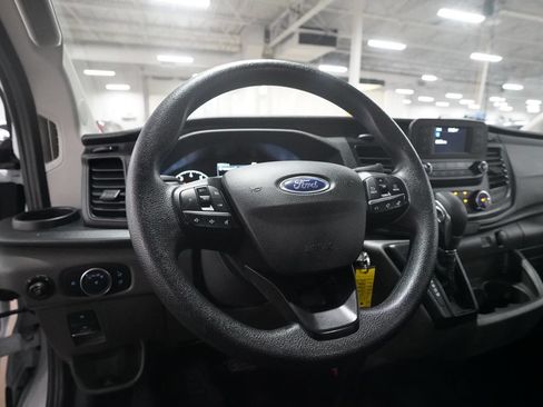 Used 2024 Ford Transit 250 Low Roof AWD w/ Exterior Upgrade Package image 4