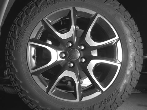 Used 2025 Jeep Compass Trailhawk AWD/4WD image 14