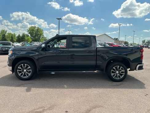 Used 2023 Chevrolet Silverado 1500 LT AWD/4WD image 34