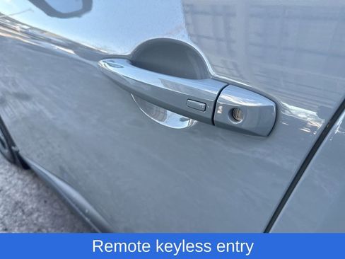 Used 2024 Nissan Rogue SL w/ SL Premium Package image 8