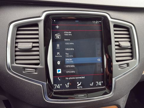 Used 2021 Volvo XC90 T6 Momentum w/ Climate Package image 19