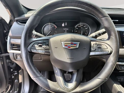 Certified 2022 Cadillac XT4 Sport AWD/4WD image 11