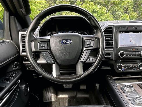 Used 2018 Ford Expedition Max Limited w/ Equipment Group 301A AWD/4WD image 5