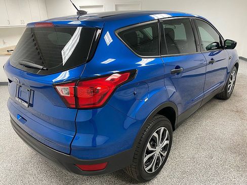 Used 2019 Ford Escape S image 5