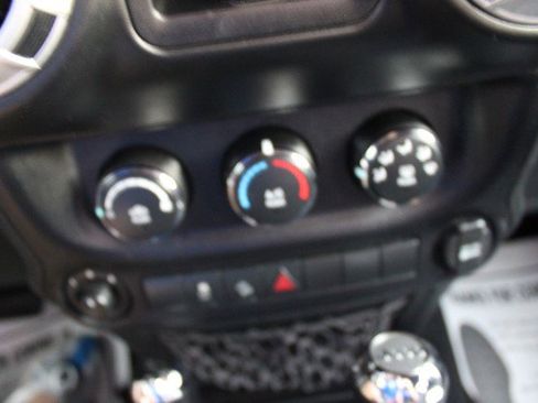 Used 2013 Jeep Wrangler Unlimited Sport image 27