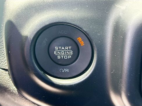 Used 2023 Jeep Wrangler Unlimited w/ Cold Weather Group AWD/4WD image 15