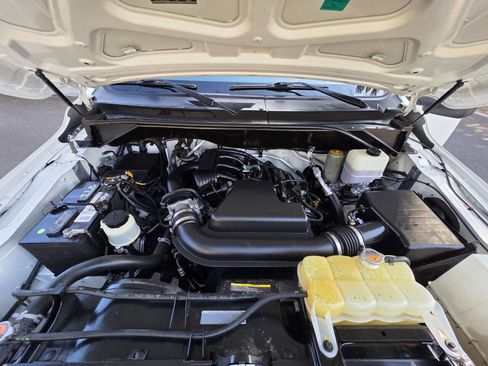 Used 2018 Nissan NV 2500 SL image 13