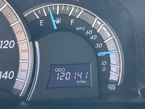 Used 2013 Toyota Camry SE FWD image 11