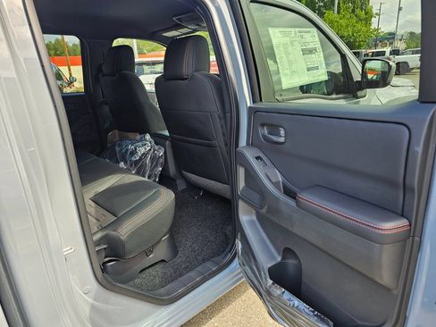 New 2026 Nissan Frontier PRO-4X w/ Tow Package AWD/4WD image 15
