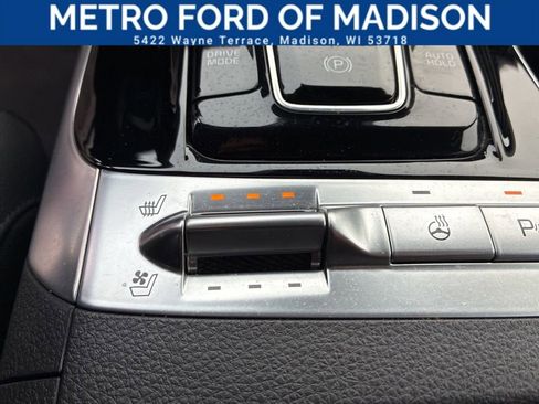 Used 2024 Kia Carnival SX Prestige image 18