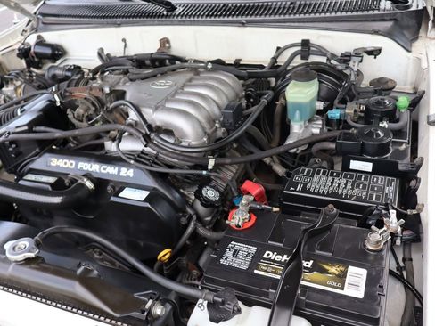 Used 2000 Toyota 4Runner SR5 image 40