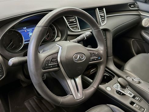 Used 2023 INFINITI QX55 Essential image 18