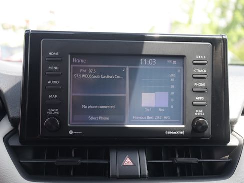 Used 2020 Toyota RAV4 XLE w/ Convenience Package FWD image 16