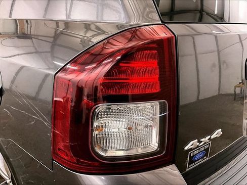 Used 2016 Jeep Compass High Altitude AWD/4WD image 29