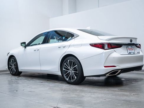 Used 2023 Lexus ES 350 w/ Premium Package image 7