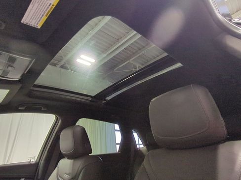 Used 2020 Cadillac XT5 Premium Luxury w/ LPO, Floor Liner Package image 23