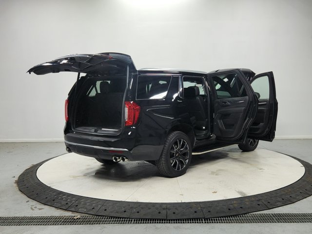 Used 2023 GMC Yukon Denali w/ LPO, Floor Liner Package AWD/4WD image 16