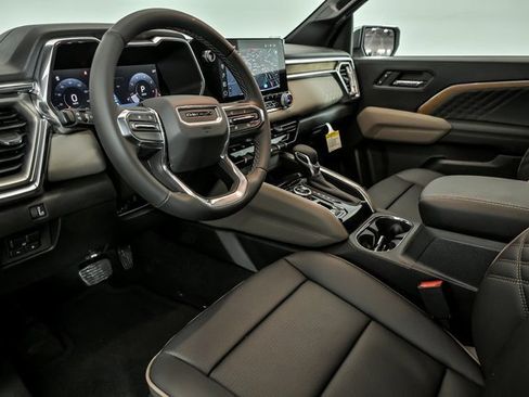 New 2026 GMC Canyon Denali image 6