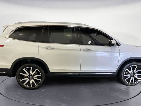 Used 2020 Honda Pilot Touring image 14