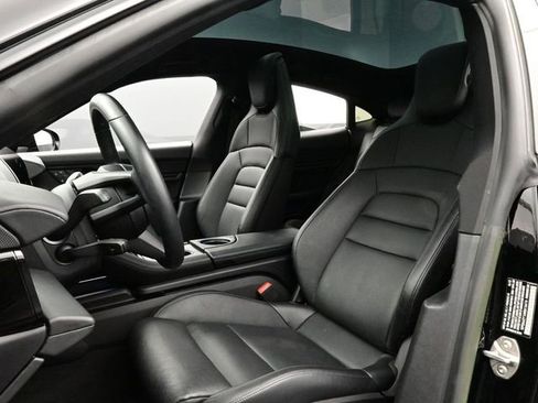 Certified 2022 Porsche Taycan image 5