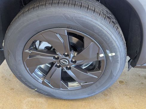New 2026 Nissan Rogue SV AWD/4WD image 34