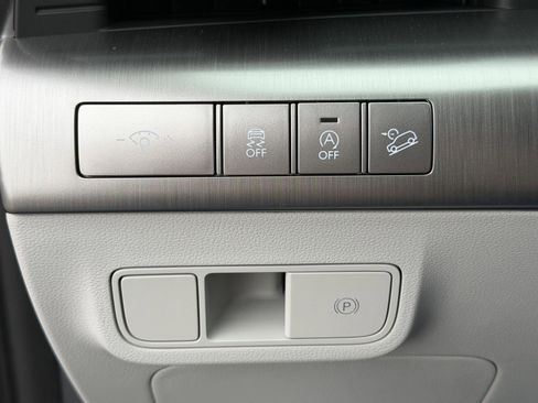 New 2026 Hyundai Kona SE image 17