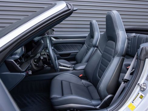 Certified 2022 Porsche 911 Turbo S AWD/4WD image 5