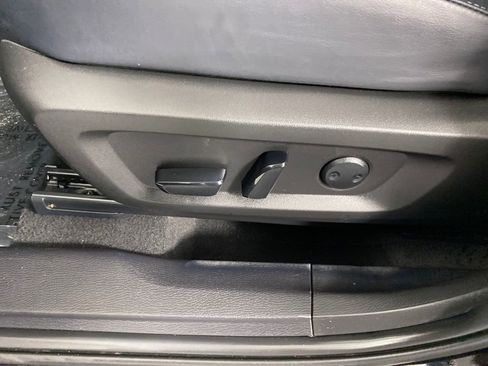 Used 2024 Mitsubishi Outlander SE image 9