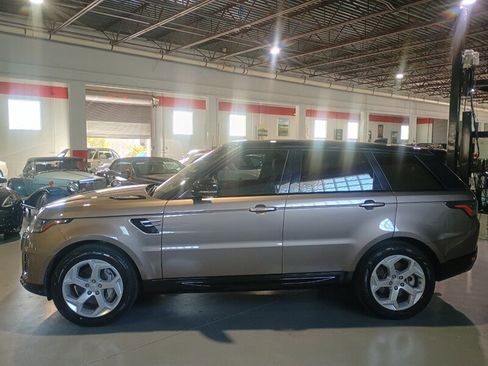 Used 2018 Land Rover Range Rover Sport HSE image 2