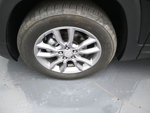 Certified 2024 GMC Terrain SLT w/ Infotainment Package II image 8