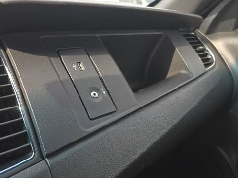 Used 2018 Ford Taurus Police Interceptor AWD image 19