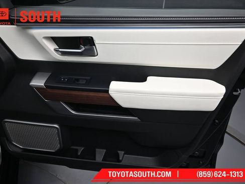 Used 2024 Toyota Sequoia Capstone AWD/4WD image 41