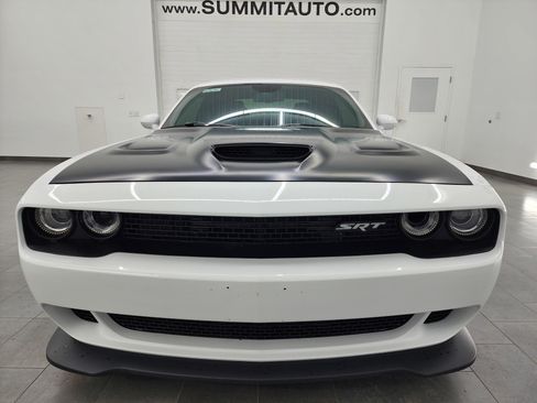 Used 2017 Dodge Challenger SRT Hellcat RWD image 22