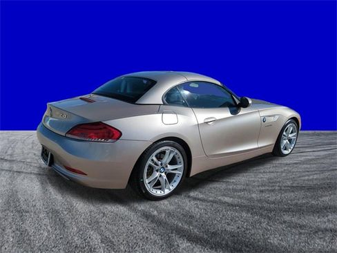 Used 2010 BMW Z4 sDrive30i image 4
