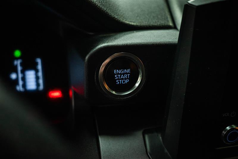 Used 2025 Toyota 4Runner SR5 AWD/4WD image 17