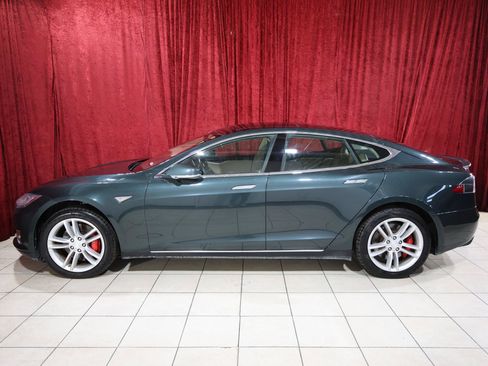 Used 2014 Tesla Model S 85 RWD image 4