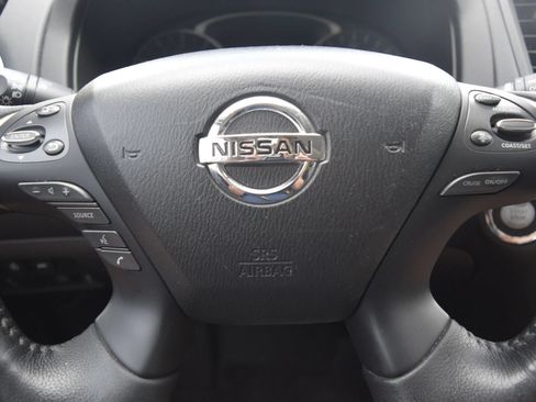 Used 2018 Nissan Pathfinder SL w/ SL Premium Package AWD/4WD image 17