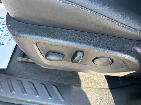 Used 2024 Chevrolet Colorado LT w/ LT Convenience Package III image 23