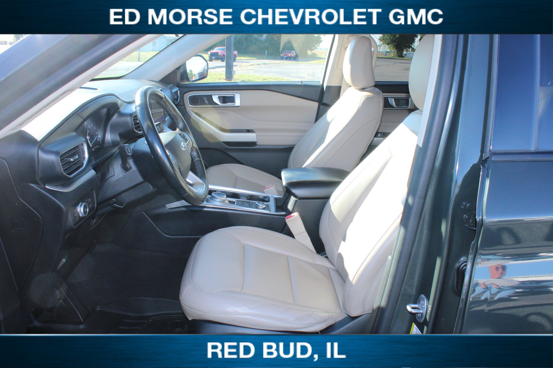 Used 2022 Ford Explorer XLT w/ Equipment Group 202A AWD/4WD image 7
