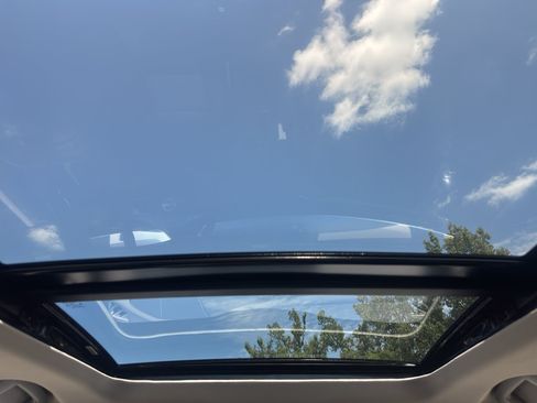 Used 2025 Nissan Murano SL AWD/4WD image 9
