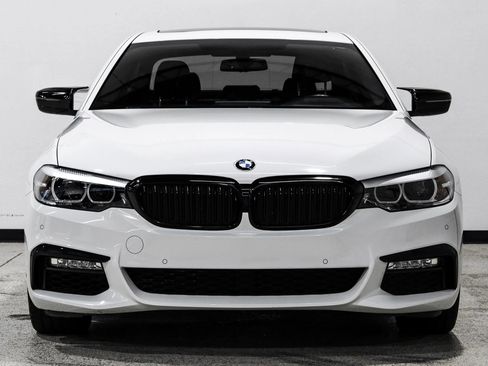 Used 2018 BMW 540i w/ M Sport Package image 3