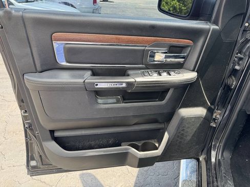 Used 2018 RAM 1500 Laramie AWD/4WD image 12