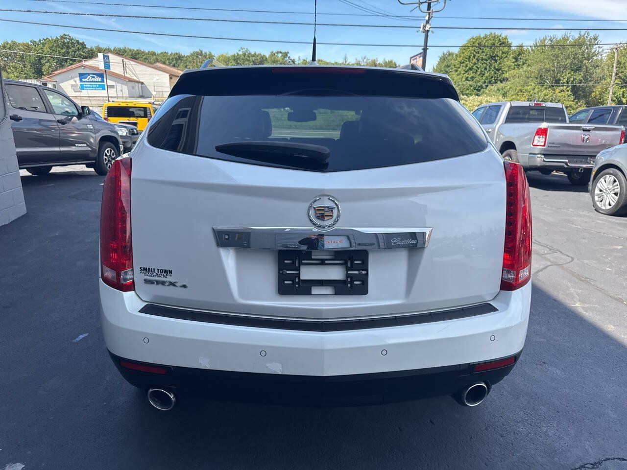 Used 2011 Cadillac SRX Luxury AWD/4WD image 7