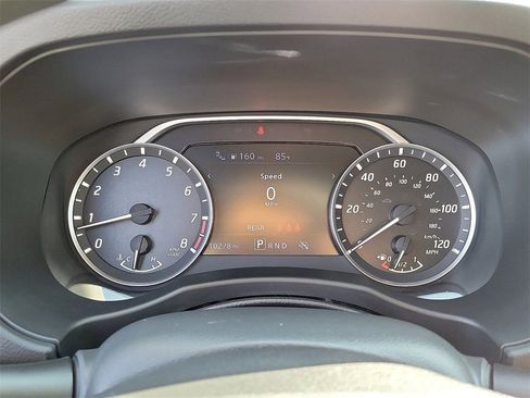 Certified 2025 Nissan Frontier SV image 6