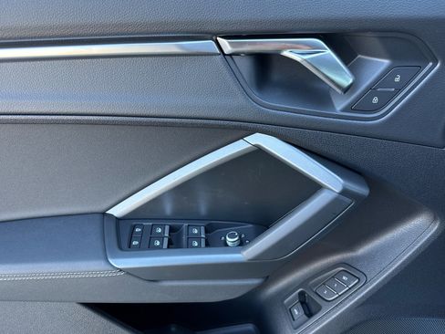 New 2025 Audi Q3 2.0T Premium image 8